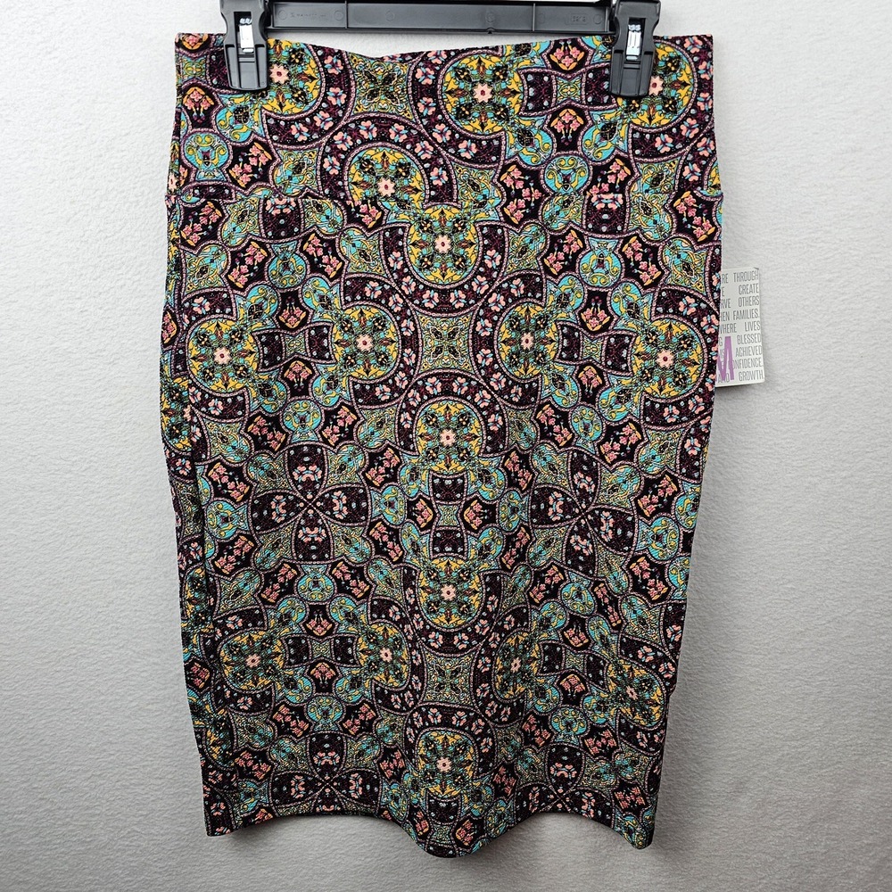 LulaRoe Skirt Woman's Size Medium Multicolored Geometric Floral Print Cassie NWT